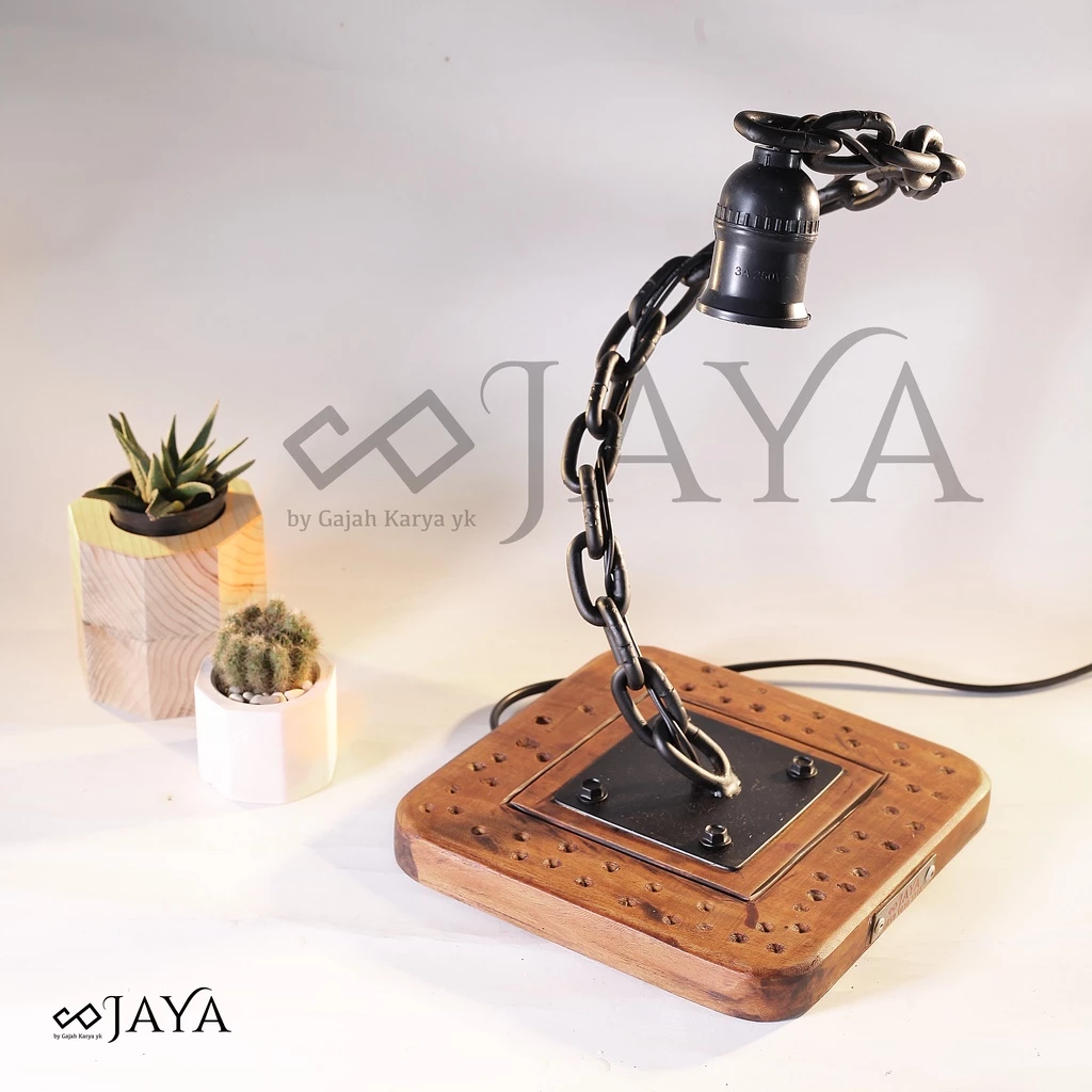 Lampu Meja Industrial Retro Homemade (3)